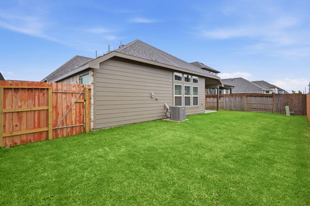 2106 Villa Flora Lane, Friendswood, TX 77546