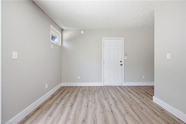 4237 Valley Circle, Thomasville, NC 27360