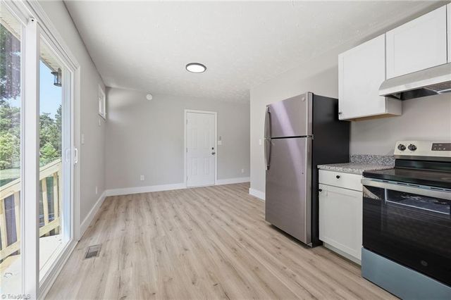 4237 Valley Circle, Thomasville, NC 27360