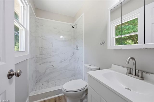 4237 Valley Circle, Thomasville, NC 27360