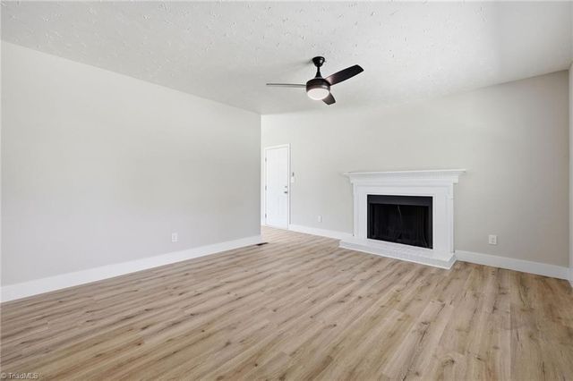 4237 Valley Circle, Thomasville, NC 27360