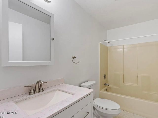 19 Harvest Way A, Waterford, NY 12188