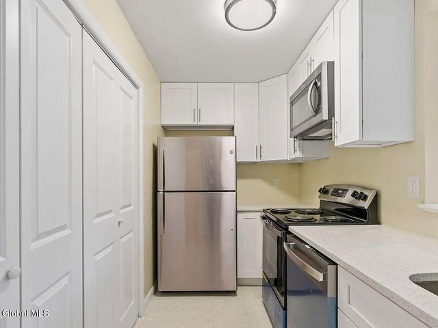 19 Harvest Way A, Waterford, NY 12188