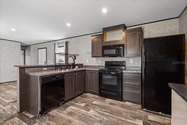 11061 NE 65TH LANE, Williston, FL 32696