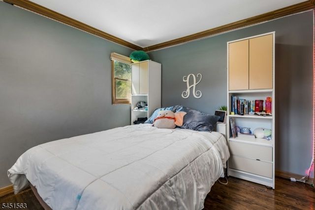 196 Hawthorne Dr, Clark Twp., NJ 07066