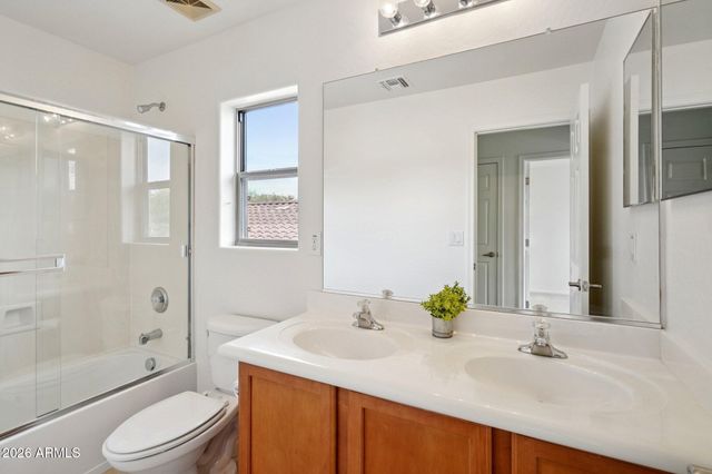 3852 W RANIER Court, Anthem, AZ 85086