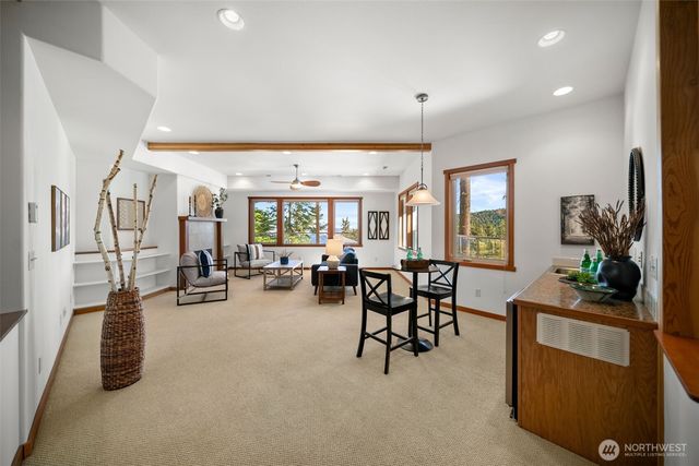 6760 Forest Ridge Drive, Wenatchee, WA 98801