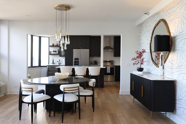 221 E Walton Place 19E, Chicago, IL 60611