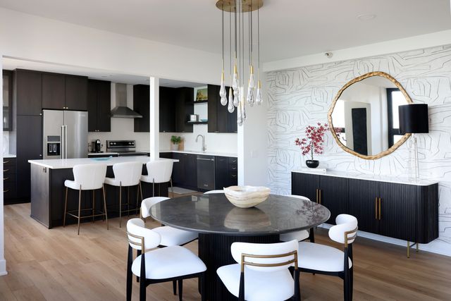 221 E Walton Place 19E, Chicago, IL 60611