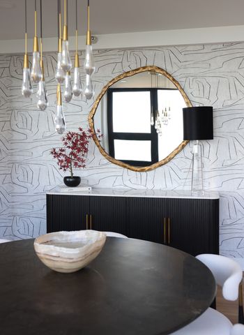 221 E Walton Place 19E, Chicago, IL 60611