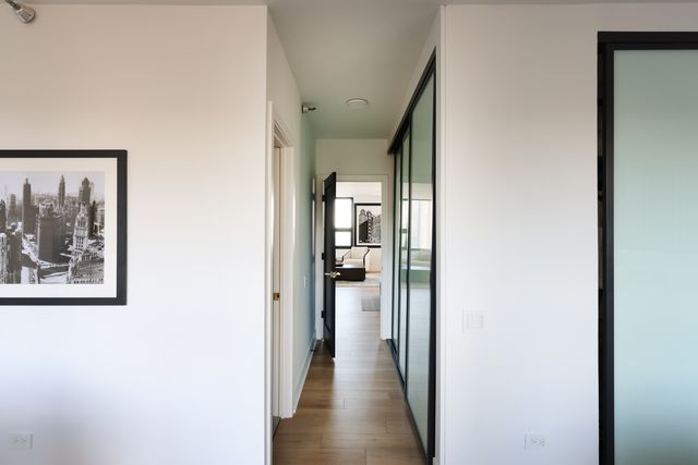 221 E Walton Place 19E, Chicago, IL 60611