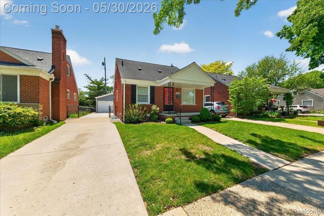21700 Trombly Street, St. Clair Shores, MI 48080