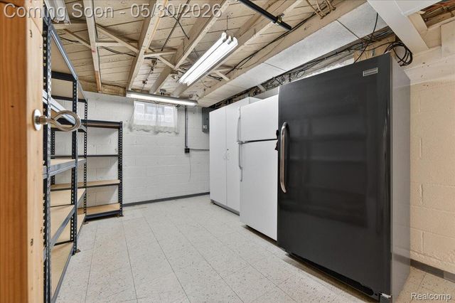 21700 Trombly Street, St. Clair Shores, MI 48080