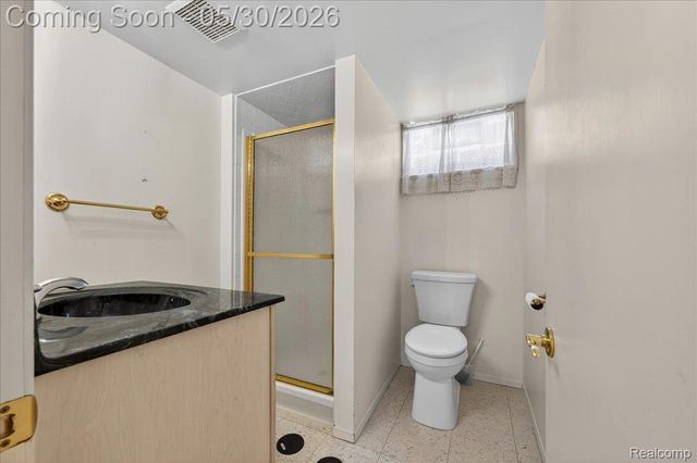 21700 Trombly Street, St. Clair Shores, MI 48080