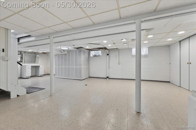 21700 Trombly Street, St. Clair Shores, MI 48080
