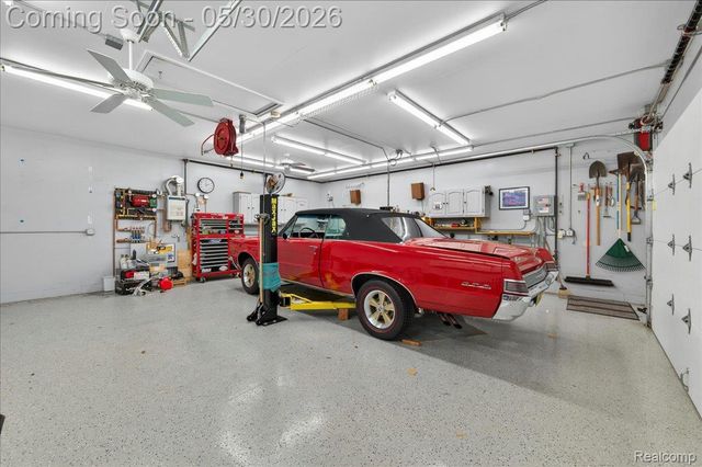 21700 Trombly Street, St. Clair Shores, MI 48080
