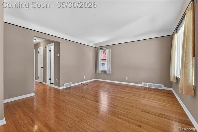 21700 Trombly Street, St. Clair Shores, MI 48080