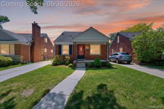 21700 Trombly Street, St. Clair Shores, MI 48080