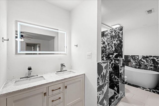 2400 Douglas Avenue, Irving, TX 75062