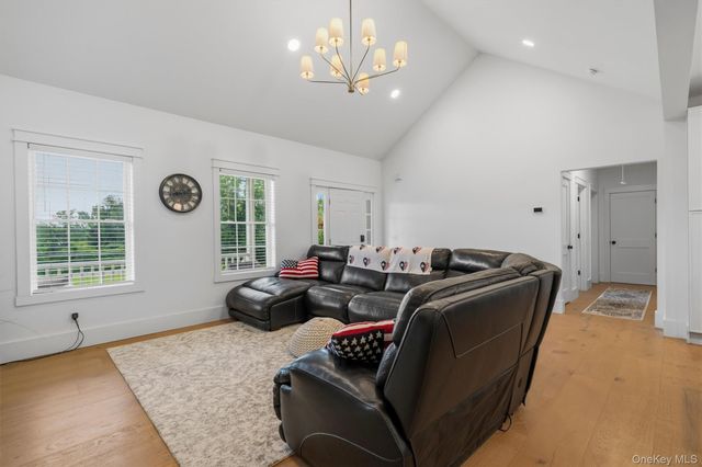 19 Firemens Lane, Newburgh, NY 12550
