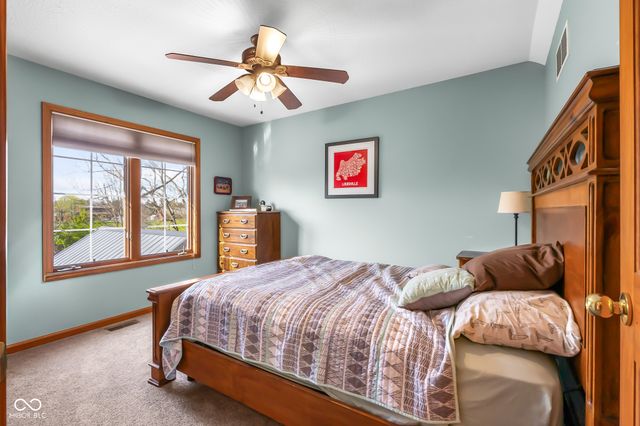 2093 Iroquois Trail, Columbus, IN 47203