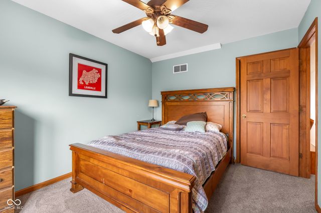 2093 Iroquois Trail, Columbus, IN 47203