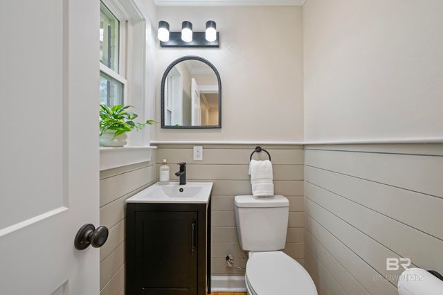 93 Crestview Avenue, Monroeville, AL 36460