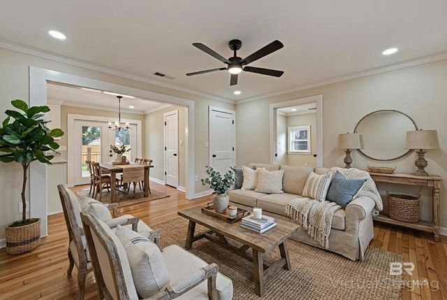 93 Crestview Avenue, Monroeville, AL 36460