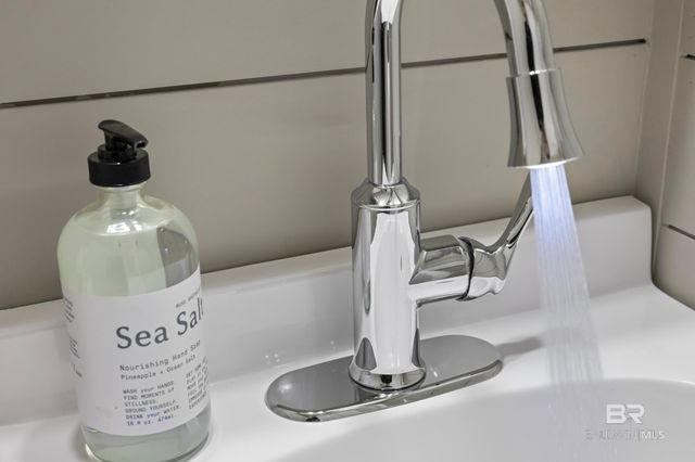 93 Crestview Avenue, Monroeville, AL 36460