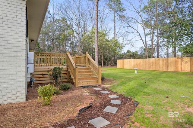 93 Crestview Avenue, Monroeville, AL 36460