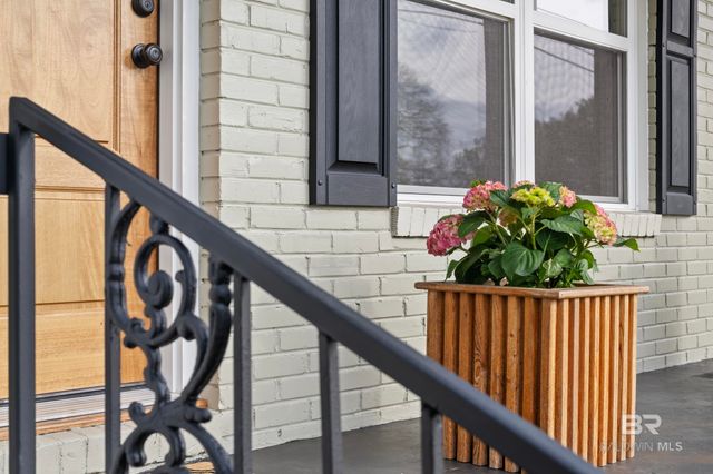 93 Crestview Avenue, Monroeville, AL 36460