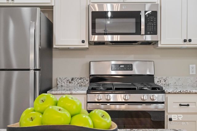 93 Crestview Avenue, Monroeville, AL 36460