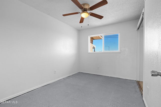 1578 DALE DOUGLAS Drive E, El Paso, TX 79936