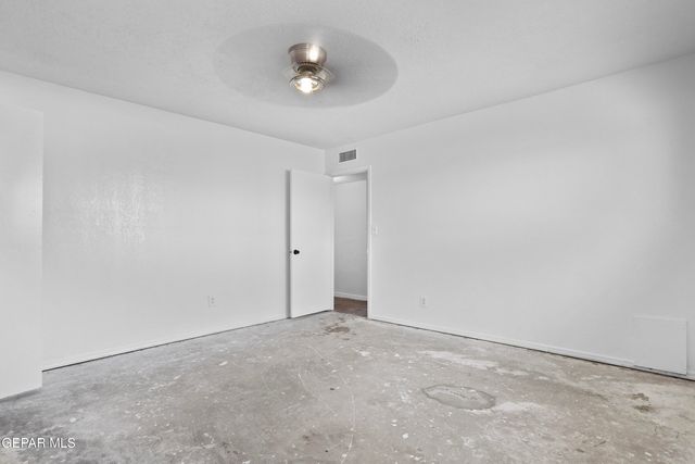 1578 DALE DOUGLAS Drive E, El Paso, TX 79936