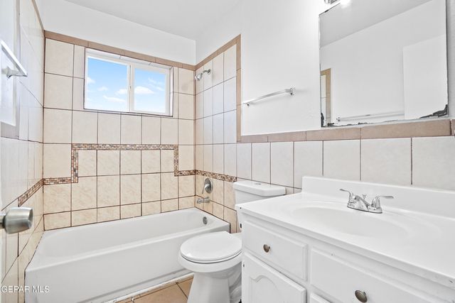 1578 DALE DOUGLAS Drive E, El Paso, TX 79936