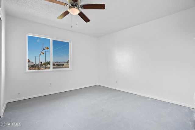 1578 DALE DOUGLAS Drive E, El Paso, TX 79936