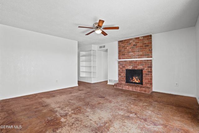 1578 DALE DOUGLAS Drive E, El Paso, TX 79936