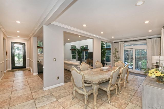 19 Sparrow Lane, Huntington, NY 11743