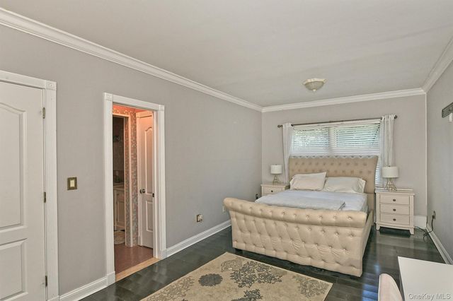 19 Sparrow Lane, Huntington, NY 11743