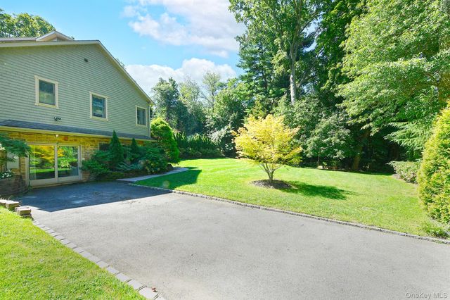 19 Sparrow Lane, Huntington, NY 11743