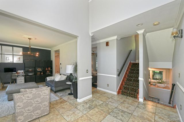 19 Sparrow Lane, Huntington, NY 11743