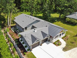 W4472 S Lakeshore DRIVE, Lake Geneva, WI 53147