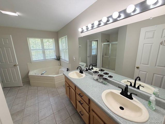 44 Ramblewood Drive, Newburgh, NY 12550
