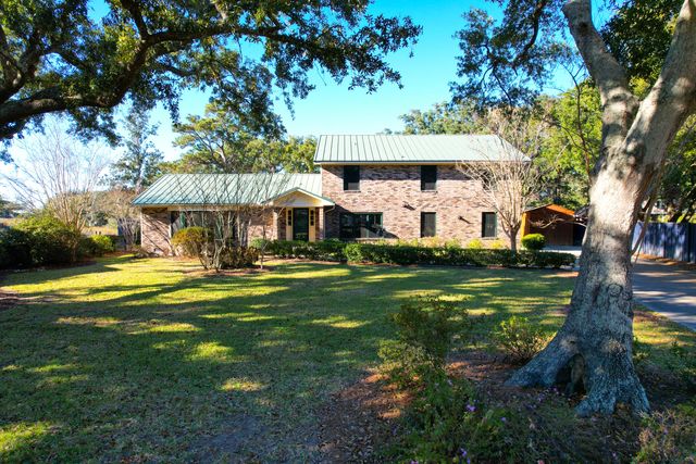 980 Fort Sumter Drive, Charleston, SC 29412
