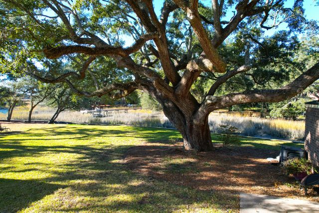 980 Fort Sumter Drive, Charleston, SC 29412