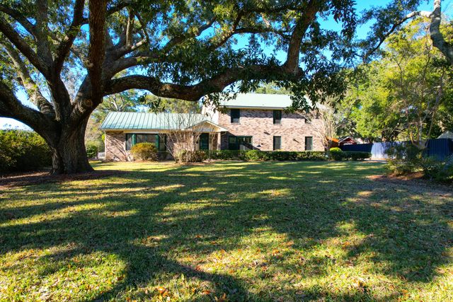 980 Fort Sumter Drive, Charleston, SC 29412