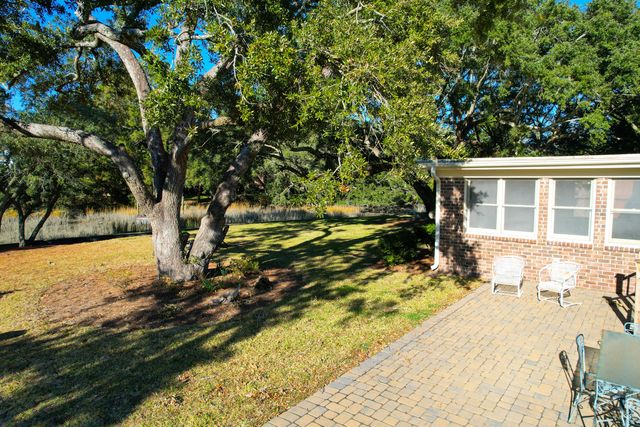 980 Fort Sumter Drive, Charleston, SC 29412