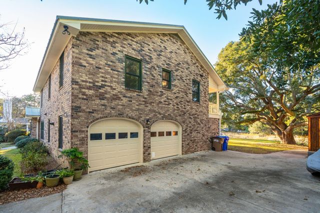 980 Fort Sumter Drive, Charleston, SC 29412