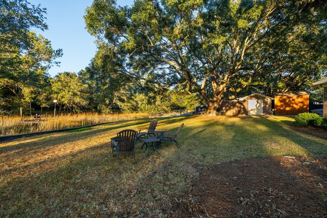 980 Fort Sumter Drive, Charleston, SC 29412