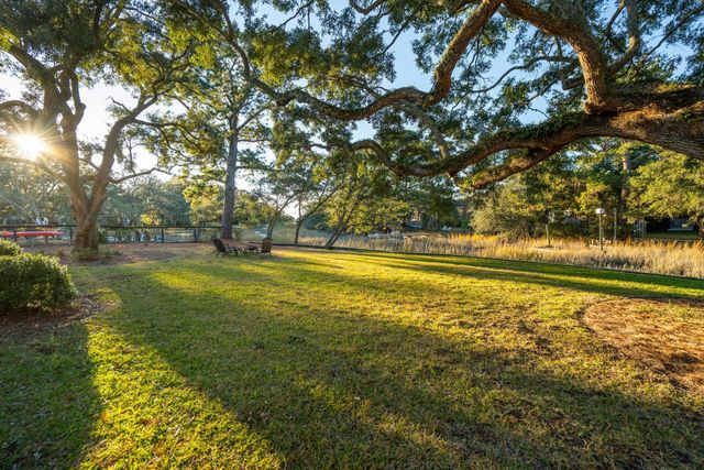 980 Fort Sumter Drive, Charleston, SC 29412